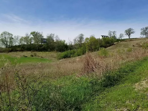 2164 Walnut, Onalaska, WI 54650 photo 1