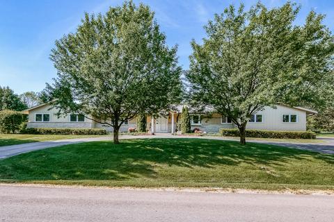 1333 E Standish Pl, Bayside, WI 53217 photo 1