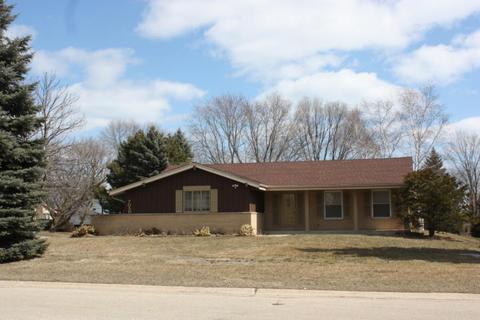 7050 N Range Line, Glendale, WI 53209 photo 1