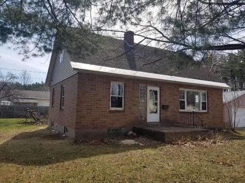130 Tulip St, Ishpeming, MI 49849 photo 1