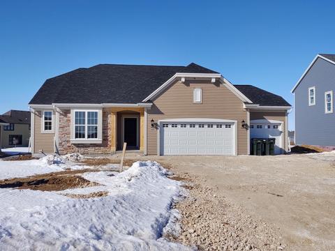 545 Spur, Slinger, WI 53086 photo 1