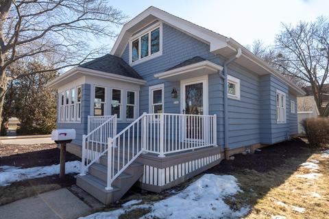 2345 E Malvern, Milwaukee, WI 53207 photo 1