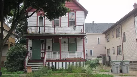 1827 W Scott, Milwaukee, WI 53204 photo 1