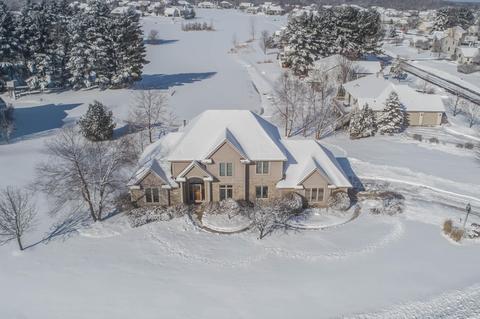 439 E Red Pne, Dousman, WI 53118 photo 1