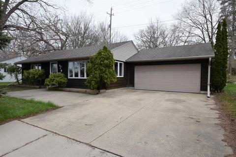 426 Cedar, Mukwonago, WI 53149 photo 1