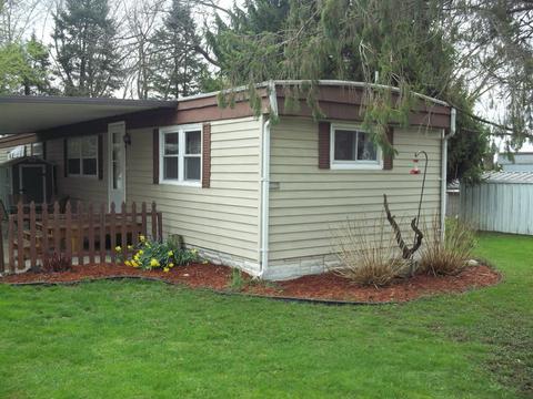 1445 Greenfield, Burlington, WI 53105 photo 1