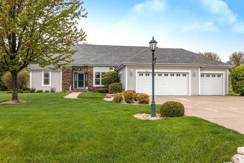 813 Sutton Dr, Eagle, WI 53119 photo 1