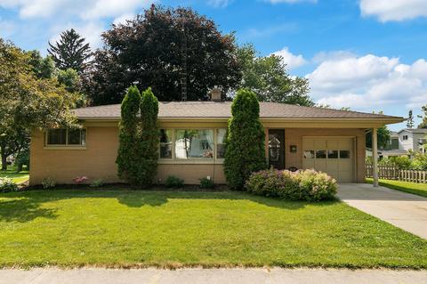 112 S Wright, Elkhorn, WI 53121 photo 1