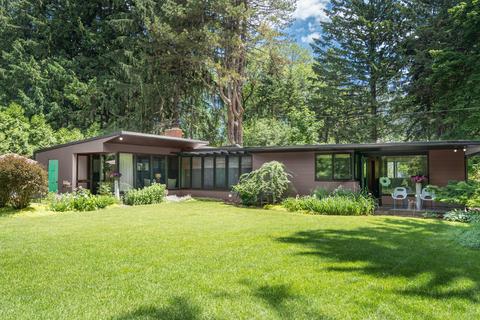 7252 N N Bch, Fox Point, WI 53217 photo 1