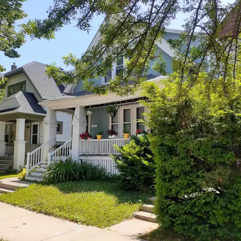 529 E Dover, Milwaukee, WI 53207 photo 1