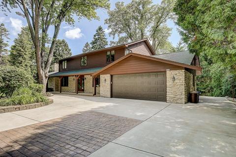 4450 Meadow, Brookfield, WI 53005 photo 1