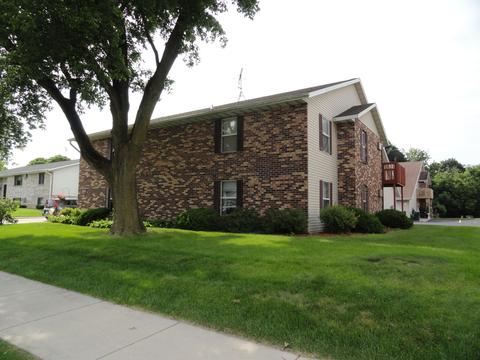 181 Maple #9, Slinger, WI 53086 photo 1