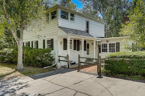 509 E Spooner Rd, Fox Point, WI 53217 photo 1