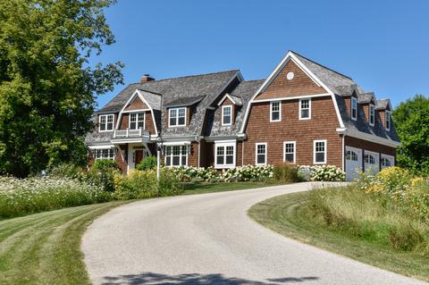 531 S Stocks, Summit, WI 53066 photo 1