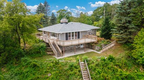 4010 Lovers, Slinger, WI 53086 photo 1