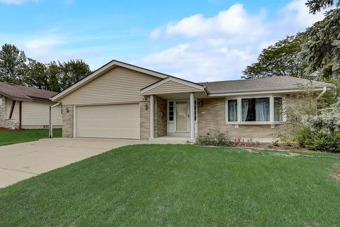 5000 Steeple Dr, Greendale, WI 53129 photo 1
