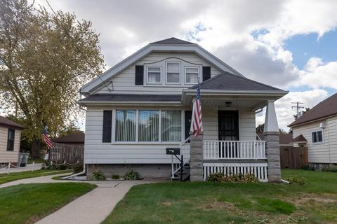 1227 E Warnimont, Milwaukee, WI 53207 photo 1