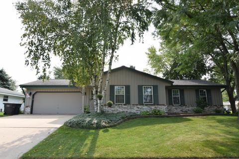1133 Eastern Trl, Mukwonago, WI 53149 photo 1