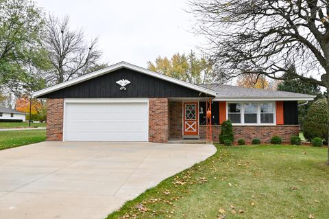 5301 Robin, Greendale, WI 53129 photo 1