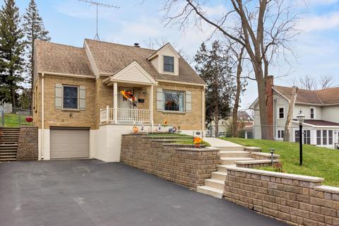 730 Main, Delafield, WI 53018 photo 1