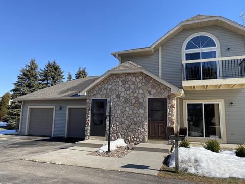 320 E Washington St 7, Slinger, WI 53086 photo 1