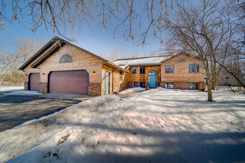 3230 Sylvester Dr, Hartland, WI 53029 photo 1