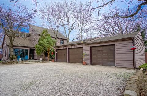 s15w32130 High Meadow Cir, Delafield, WI 53018 photo 1