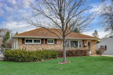 N92w16948 Roger Ave Menomonee Falls Wi 53051 32 Photos Mls 1733933 Movoto N92w16948 Roger Ave Menomonee Falls Wi 53051 32 Photos Mls 1733933 Movoto