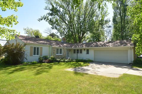 251 E Fox Dl, Fox Point, WI 53217 photo 1