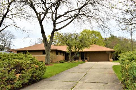 534 E Bay Pt, Bayside, WI 53217 photo 1