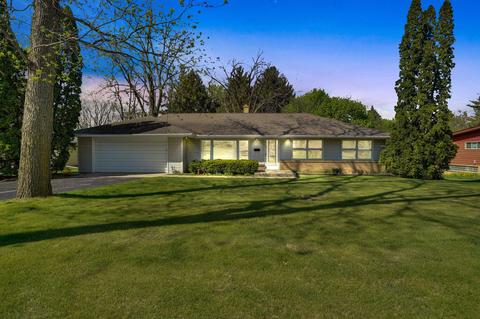 1303 Main St, Delafield, WI 53018 photo 1