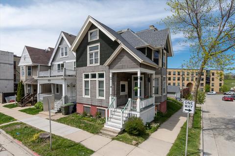 724 E Pearson St, Milwaukee, WI 53202 photo 1