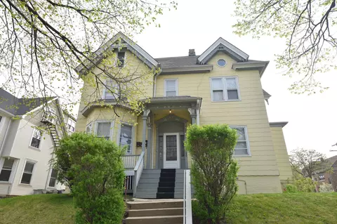 1654 N Marshall, Milwaukee, WI 53202 photo 1