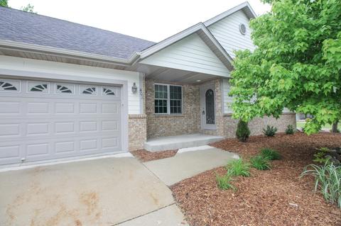 402 Kames, Slinger, WI 53086 photo 1