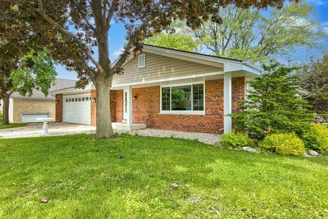 307 Elm, Slinger, WI 53086 photo 1