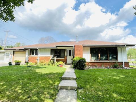 5800 W Stack Dr, Milwaukee, WI 53219 photo 1