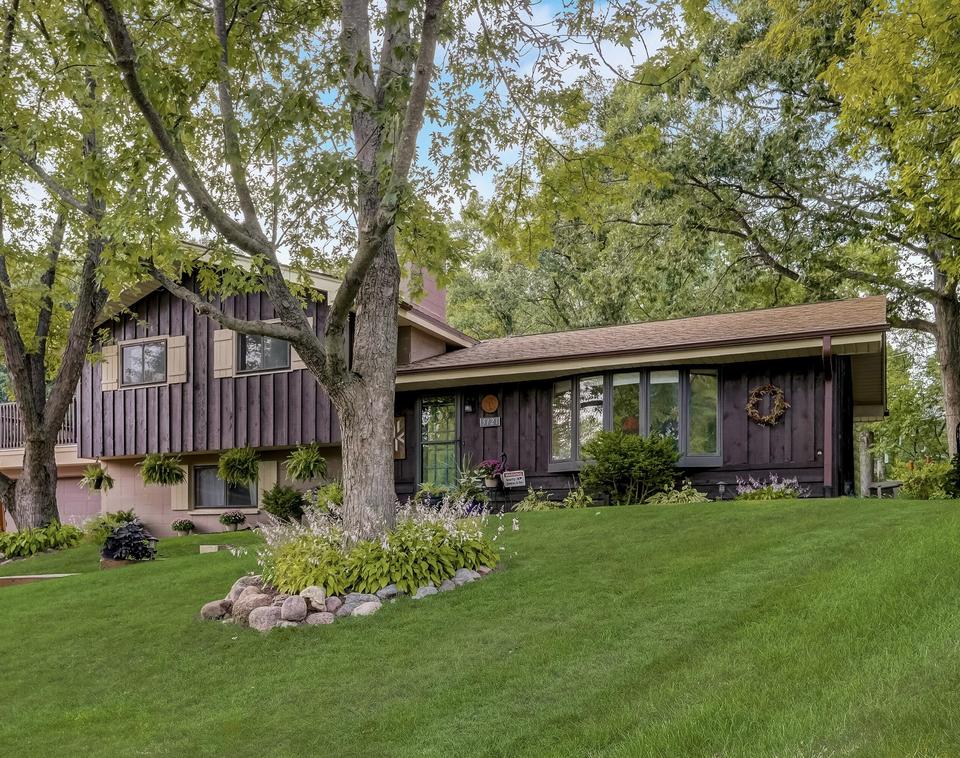 5121 Manchester Ct, Greendale, WI 53129 1 photo Movoto