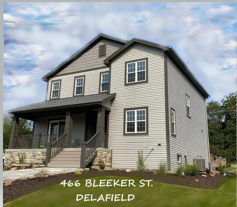 466 Bleeker St, Delafield, WI 53018 photo 1