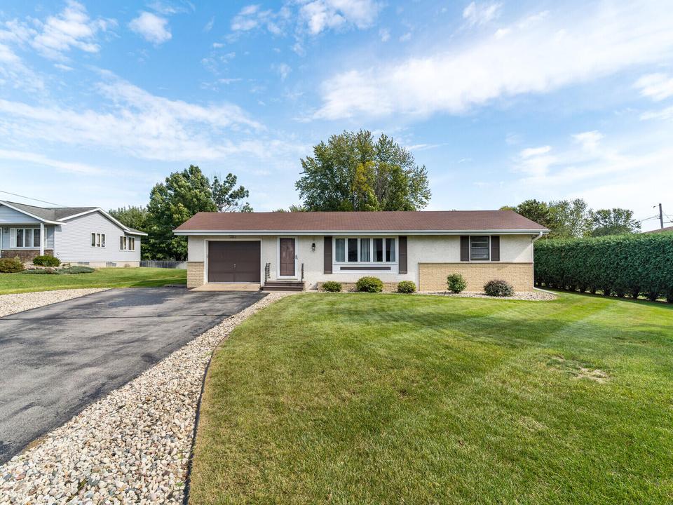 2606 Lakeshore Dr, Campbell, WI 54603 21 Photos MLS 1765274 Movoto