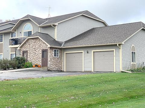 320 E Washington #8, Slinger, WI 53086 photo 1