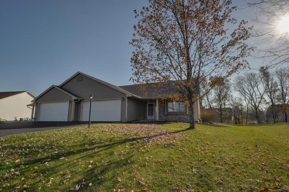 2325 W Jonathan Dr, Oak Creek, WI 53154 32 Photos MLS 1772972 Movoto