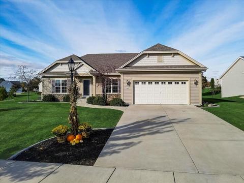 555 Lambert, Slinger, WI 53086 photo 1