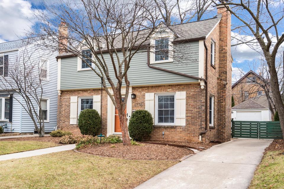 4234 N Larkin St, Shorewood, WI 53211 25 Photos MLS 1774627 Movoto