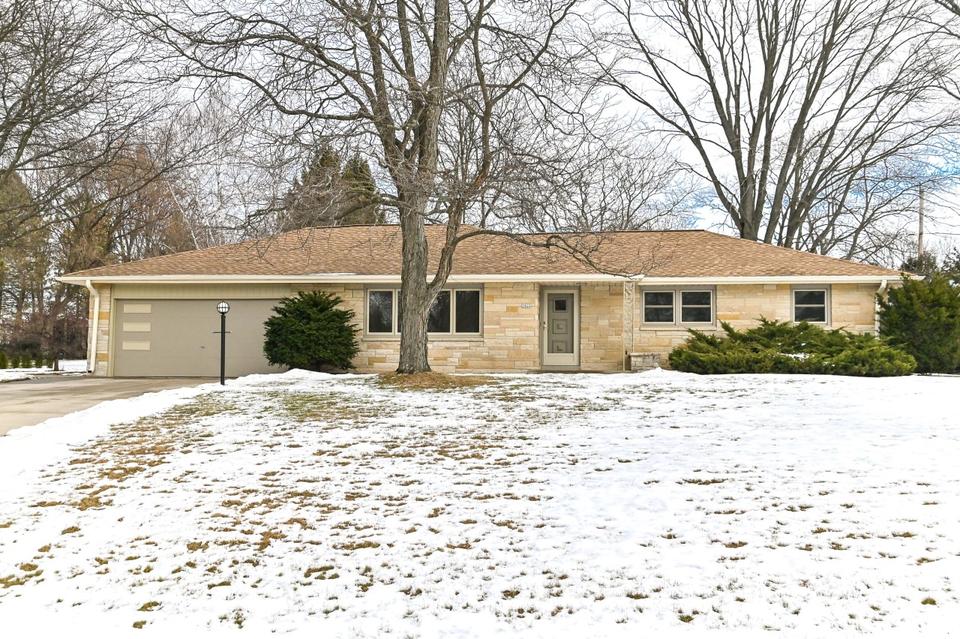 2860 S 127th St, New Berlin, WI 53151 31 Photos MLS 1776377 Movoto