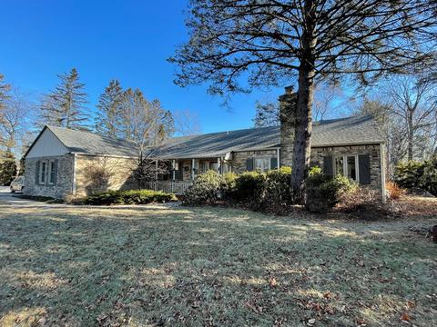 707 E Juniper, Fox Point, WI 53217 photo 1