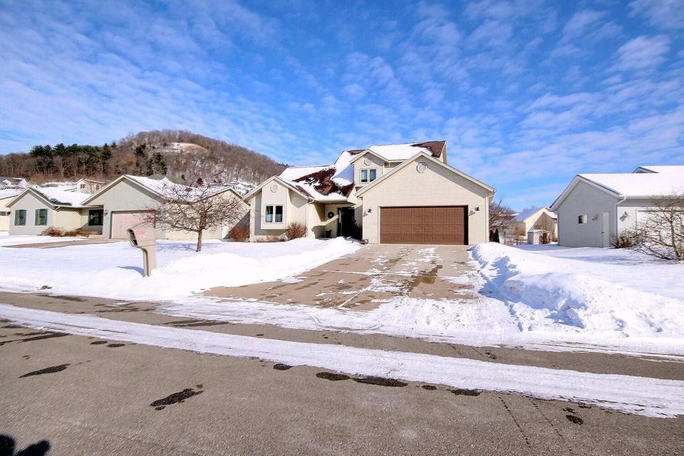 406 Beacon Valley Rd, La Crescent, MN 55947 39 Photos MLS 1778323