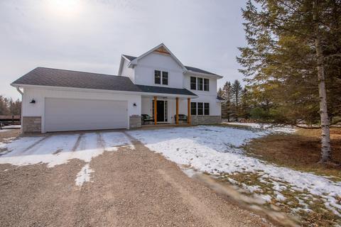 s105w37593 Estates, Eagle, WI 53119 photo 1