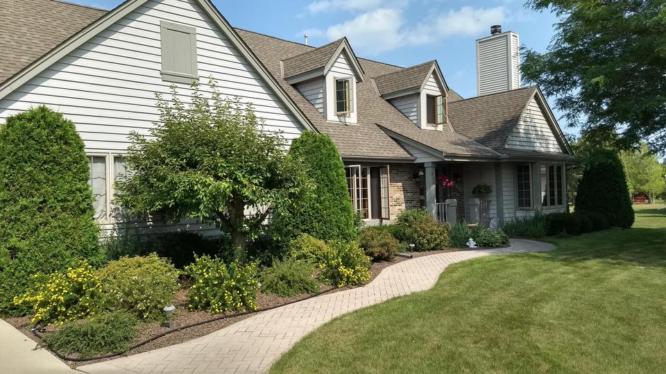 8521 S Amanda Ct, Oak Creek, WI 53154 63 Photos MLS 1781071 Movoto