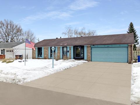 1058 Hickory, Onalaska, WI 54650 photo 1