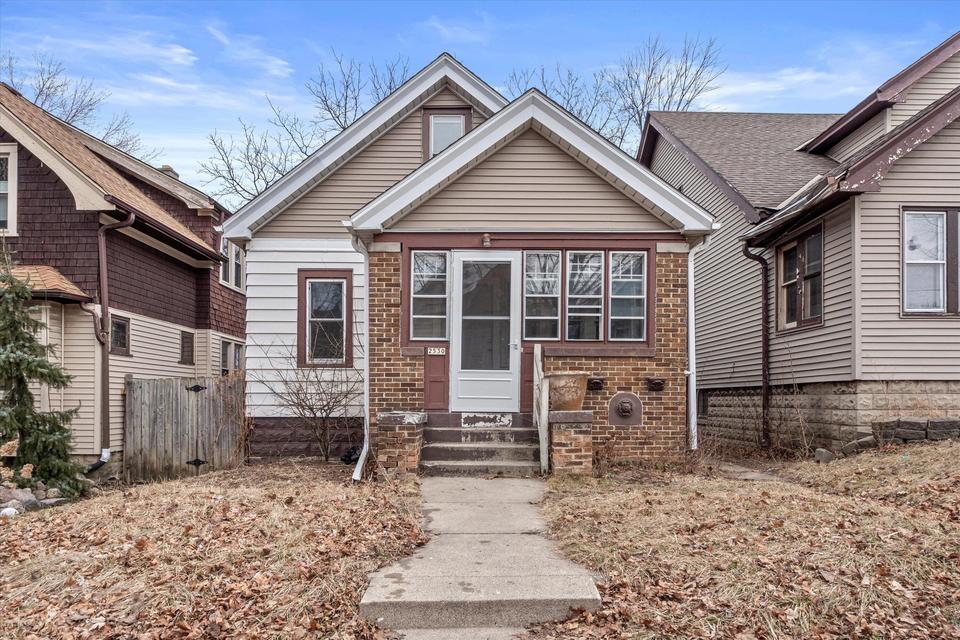 2530 N 53rd St, Milwaukee, WI 53210 1 photo MLS 1785128 Movoto